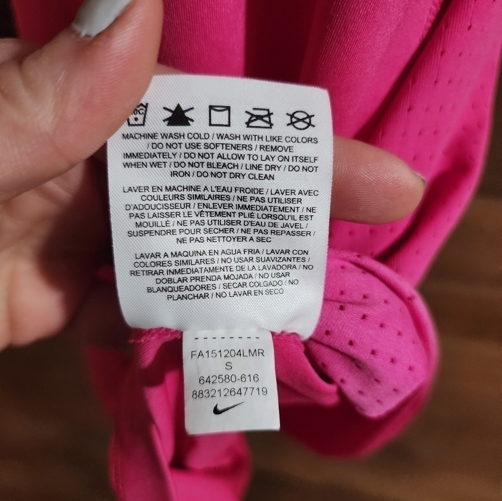 Nike dry fit tank top​ - Picture 5 of 7